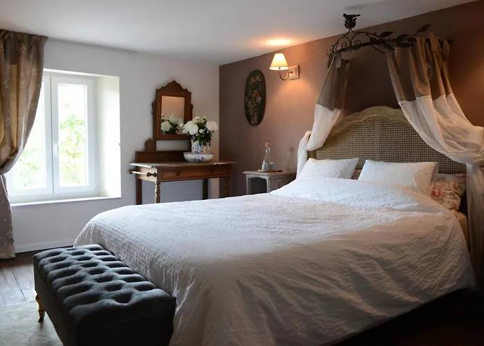 Le Nid De Holiday home *